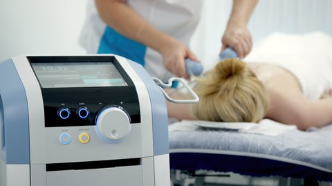 Using TR-THERAPY local diathermy in a modern clinic for effective pain relief and muscle recovery